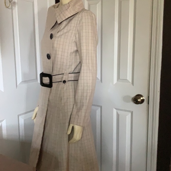 Soia & Kyo Beige Trench Coat with Black Accents - Picture 6 of 13